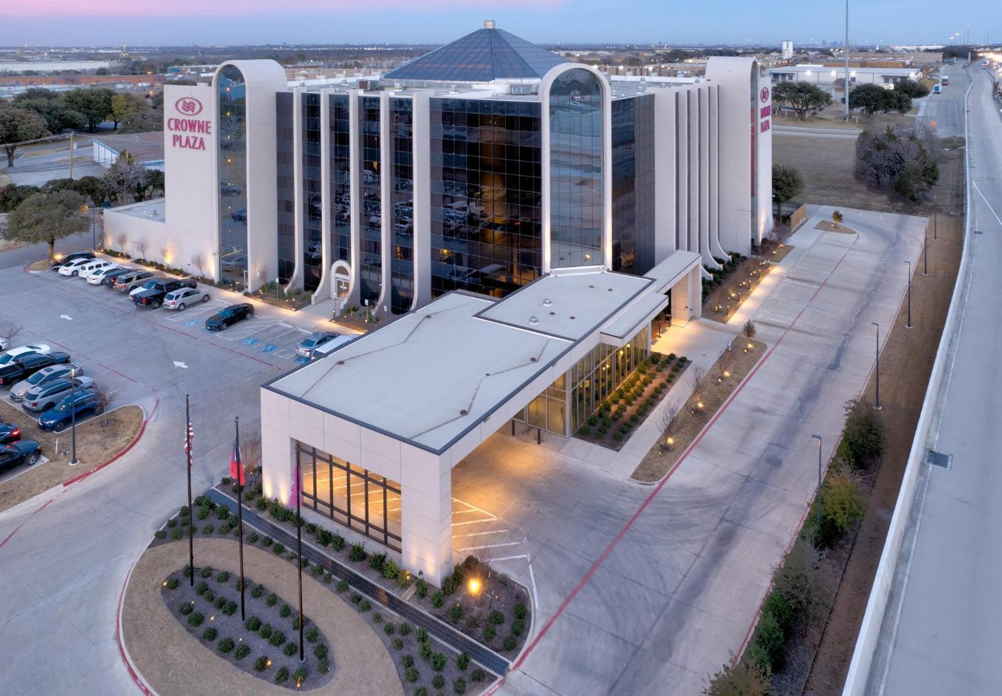 Crowne Plaza Suites Arlington, An Ihg Hotel Екстер'єр фото